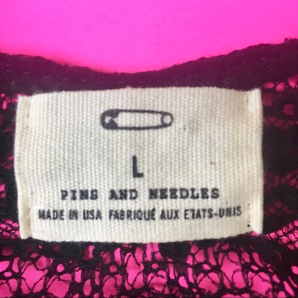 UO PINS AND NEEDLES Sheer Lace Backless Crop L - Picture 7 of 8